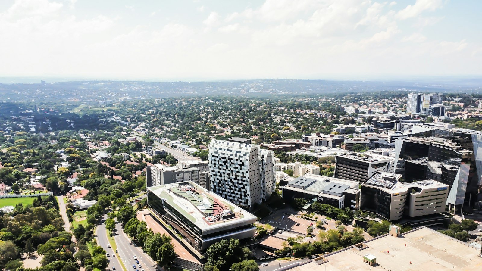 Vue aérienne d'une ville africaine moderne
